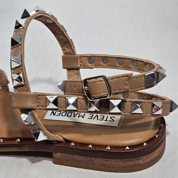 Steve Madden Beige Travel Pyramid‎ Studded Strappy Flat Sandal Size 6.5 - Picture 8 of 11
